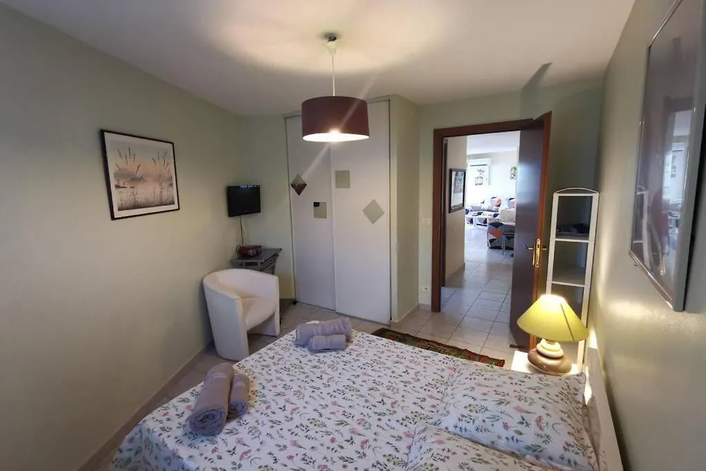 Appartement 6 personnes face à la mer Cagnes-sur-Mer 0*,  France